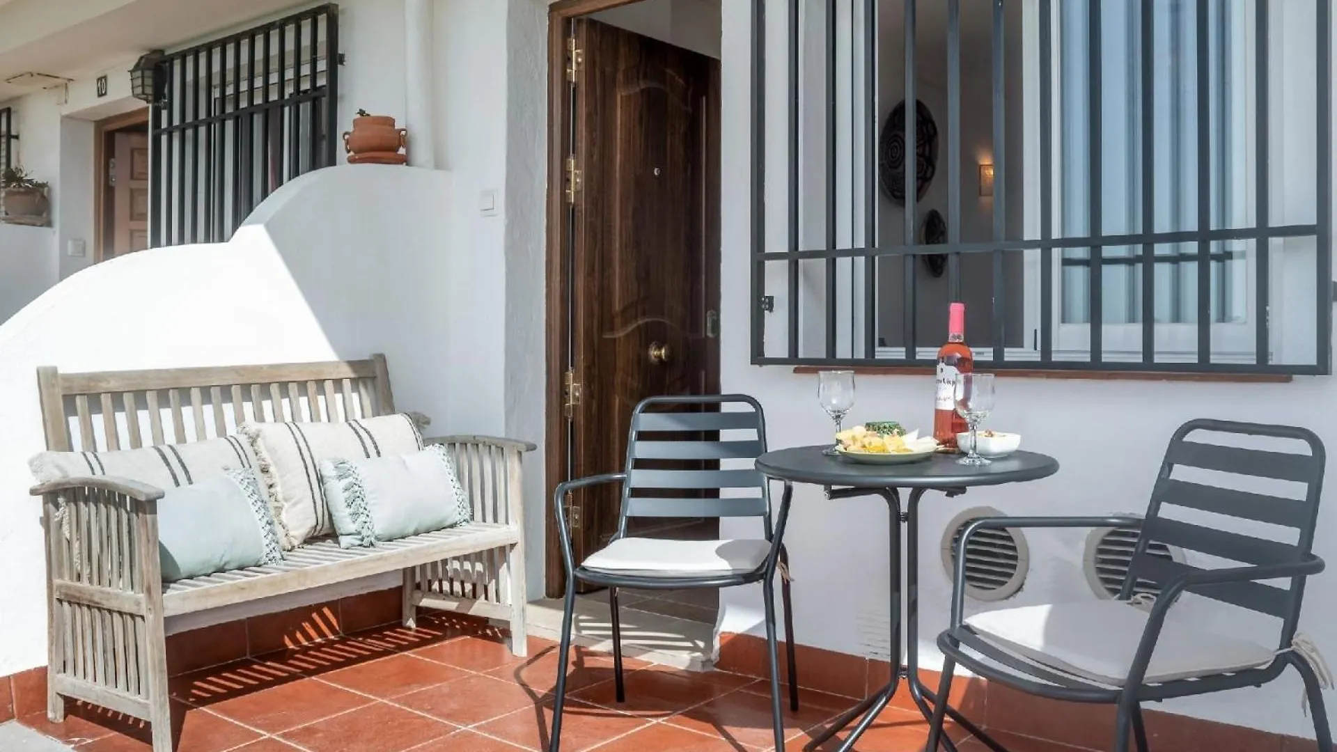 Ferienwohnung Fuer 2 Personen Ca 45 Qm In Nerja, Andalusien Costa Del Sol スペイン